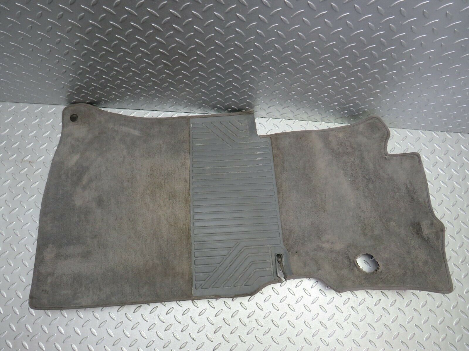 22636 Mercedes-Benz C124 E220 Coupe Front Right Floor Carpet Grey