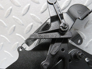 39576 Mercedes-Benz R129 320SL Coupe Throttle Linkage 1040702321