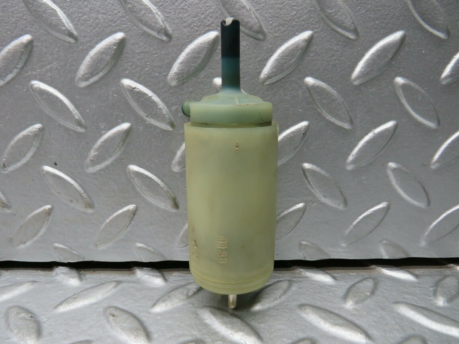 22143 Mercedes-Benz S123 280TE Wagon Windscreen Washer Pump