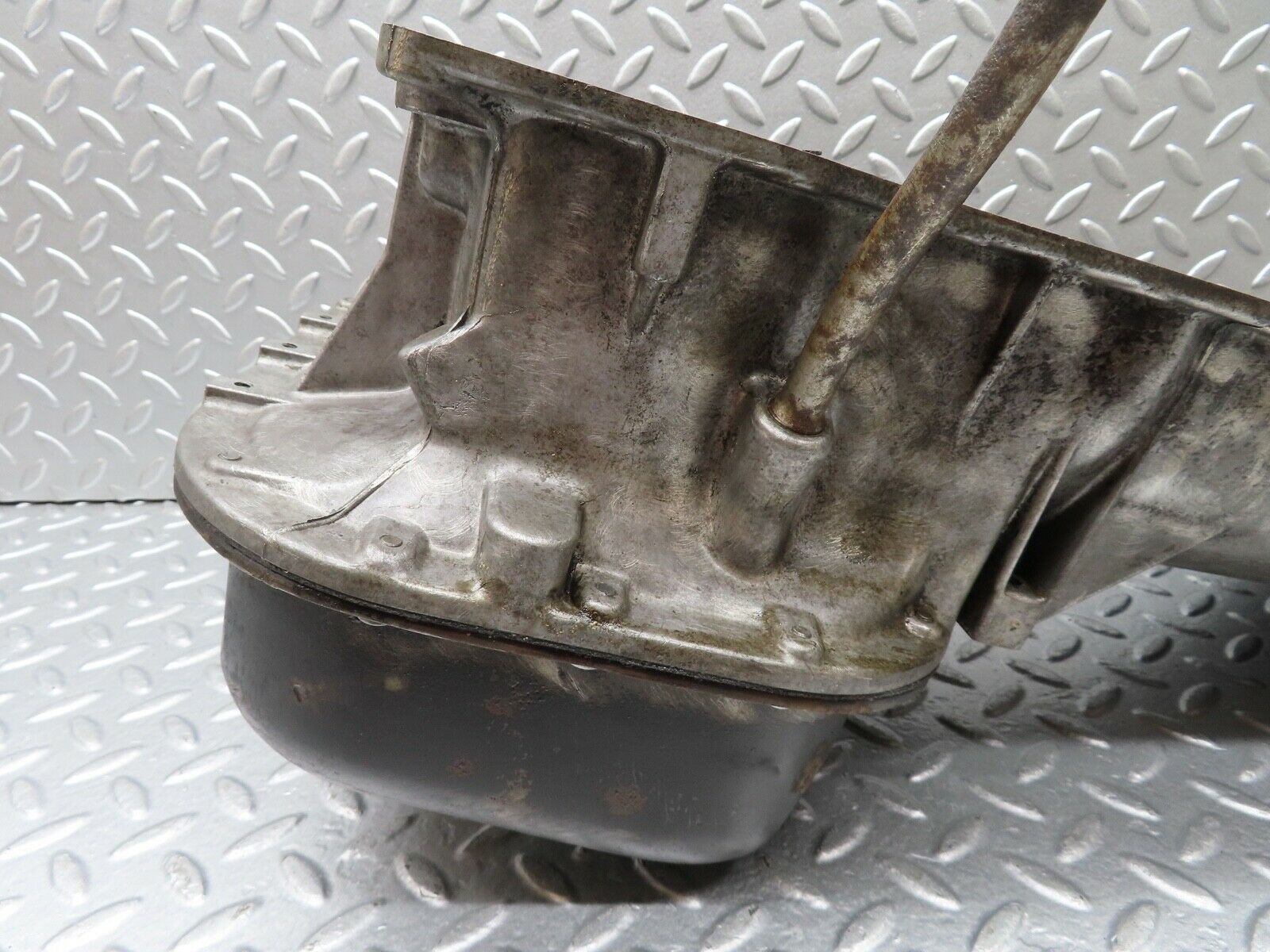 18227 Mercedes-Benz W111 220SE Coupe Oil Pan Oil Sump 1150141402