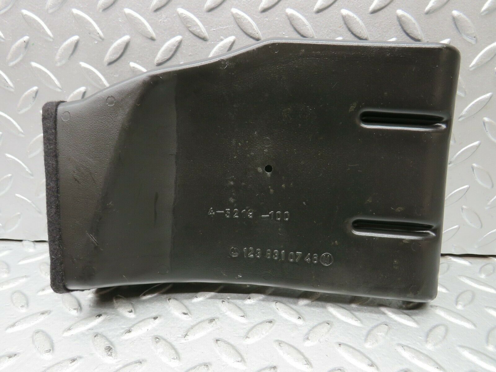 22039 Mercedes-Benz S123 280TE Wagon Heating Air Duct Right Side 1238310746