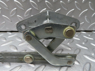 20331 Mercedes-Benz W114 280CE Coupe Windscreen Wiper Linkage