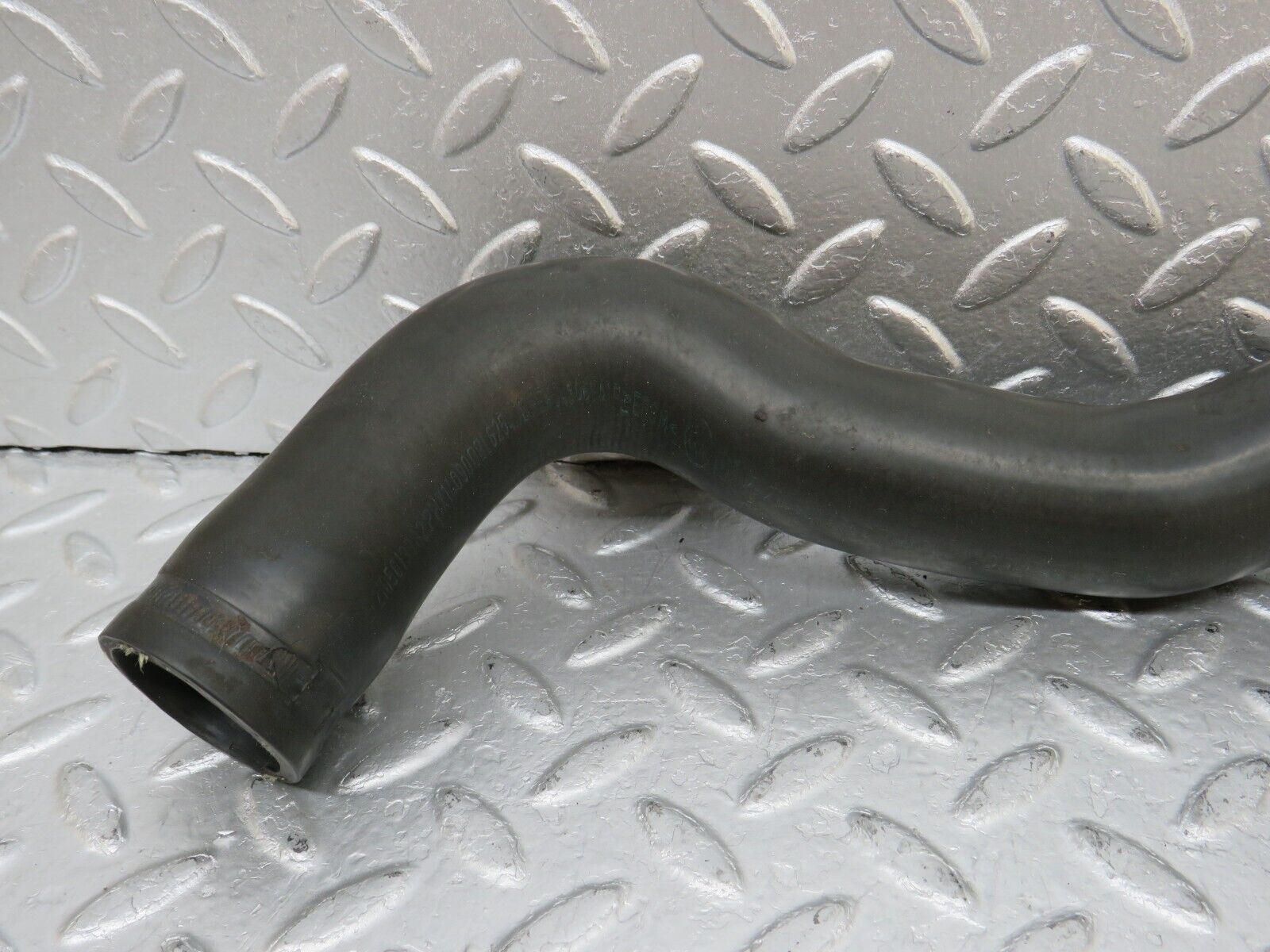 34991 Mercedes-Benz W210 320E Radiator Hose Pipe 2105013382