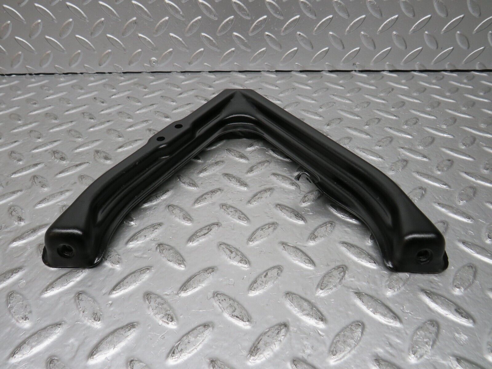 29907 Mercedes-Benz W123 230E Air Intake Manifold Bracket
