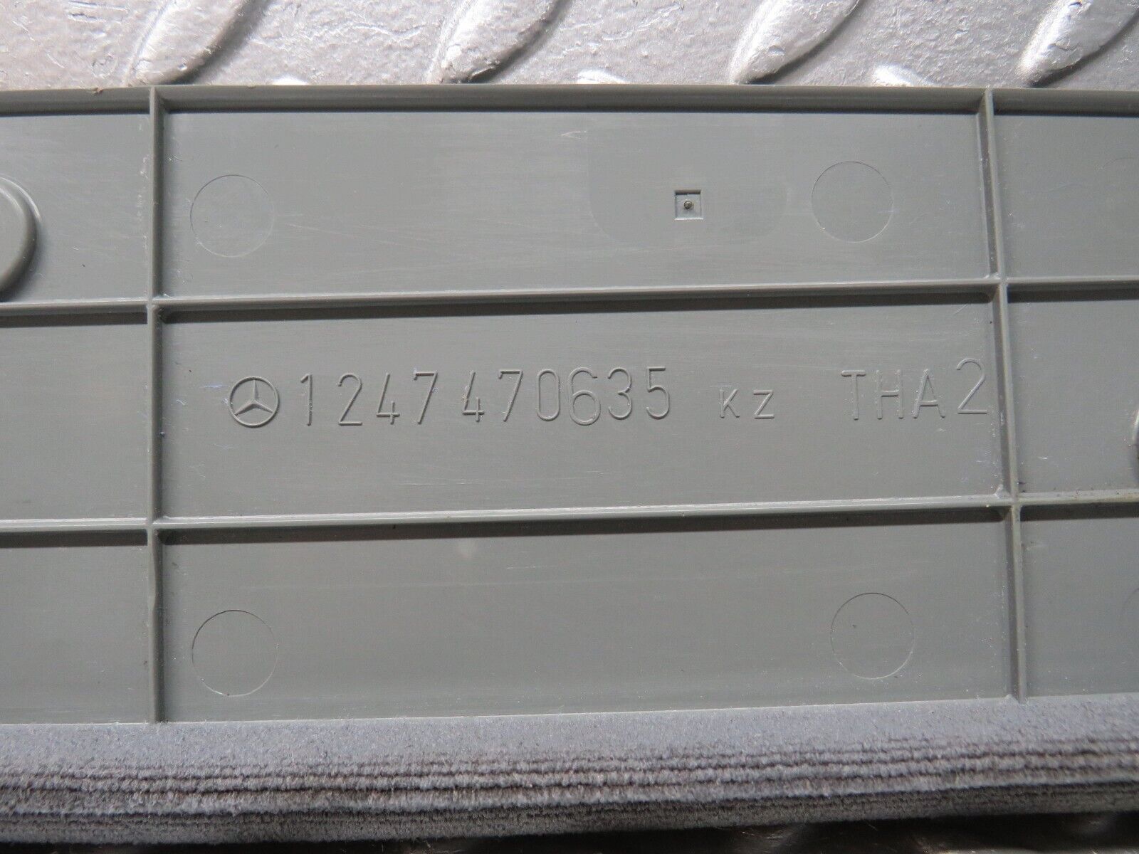 31283 Mercedes-Benz S124 220TE Wagon Tailgate Cover Panel Grey 1247470635