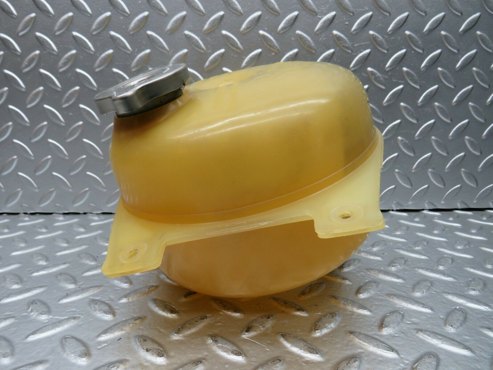 22674 Mercedes-Benz C107 450SLC Coupe Coolant Tank Reservoir Behr 1075000149