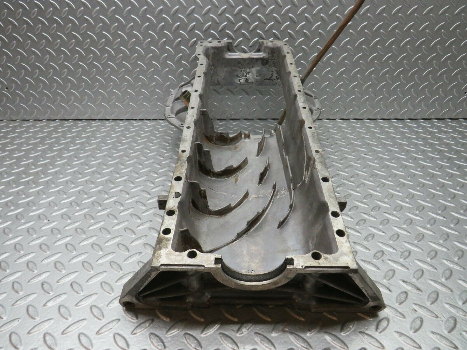 22228 Mercedes-Benz S123 280TE Wagon Oil Pan Oil Sump 1100140702