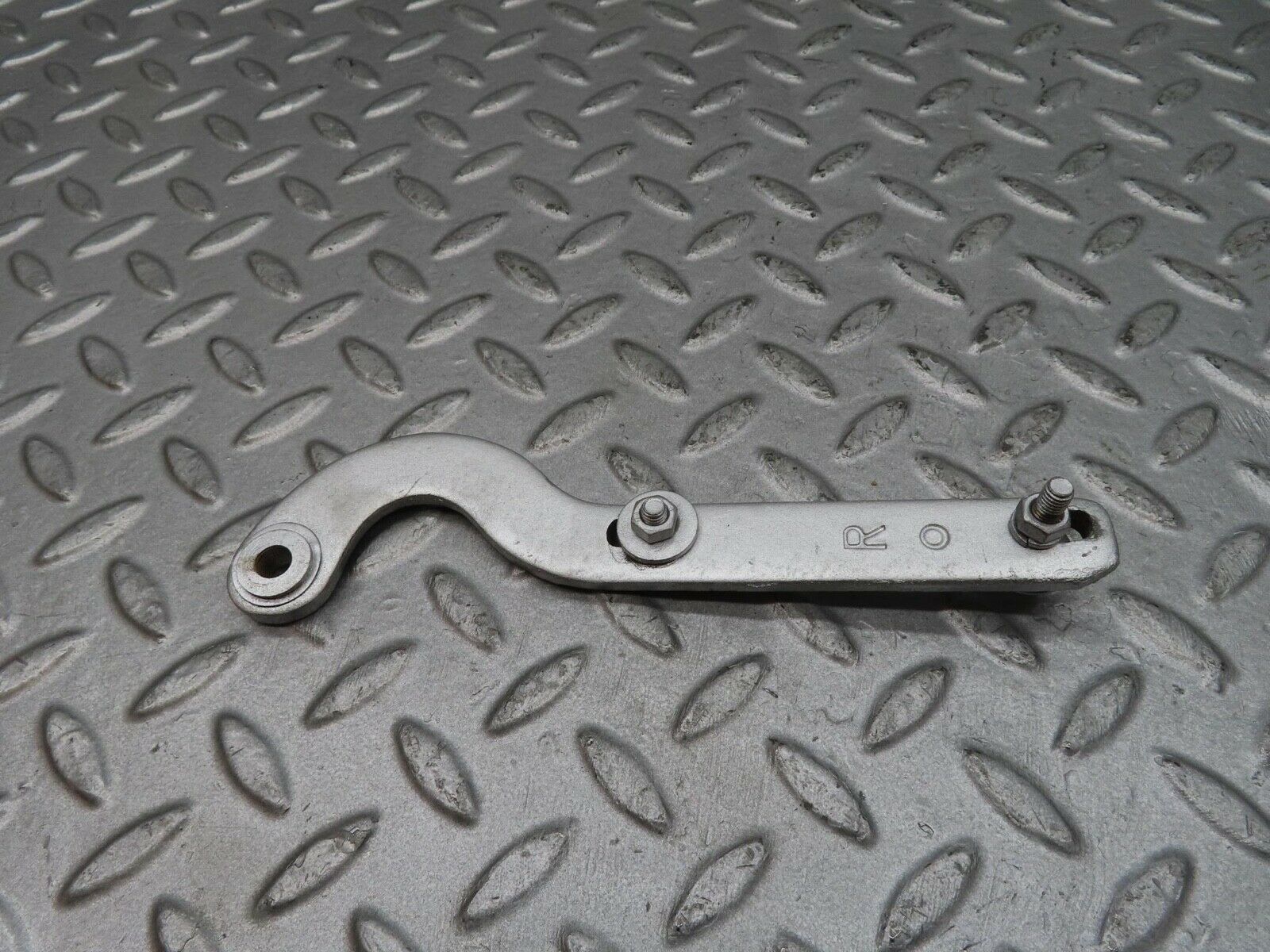 12289 Mercedes-Benz W108 280SE 3.5 Bonnet Hinge Support Right Side