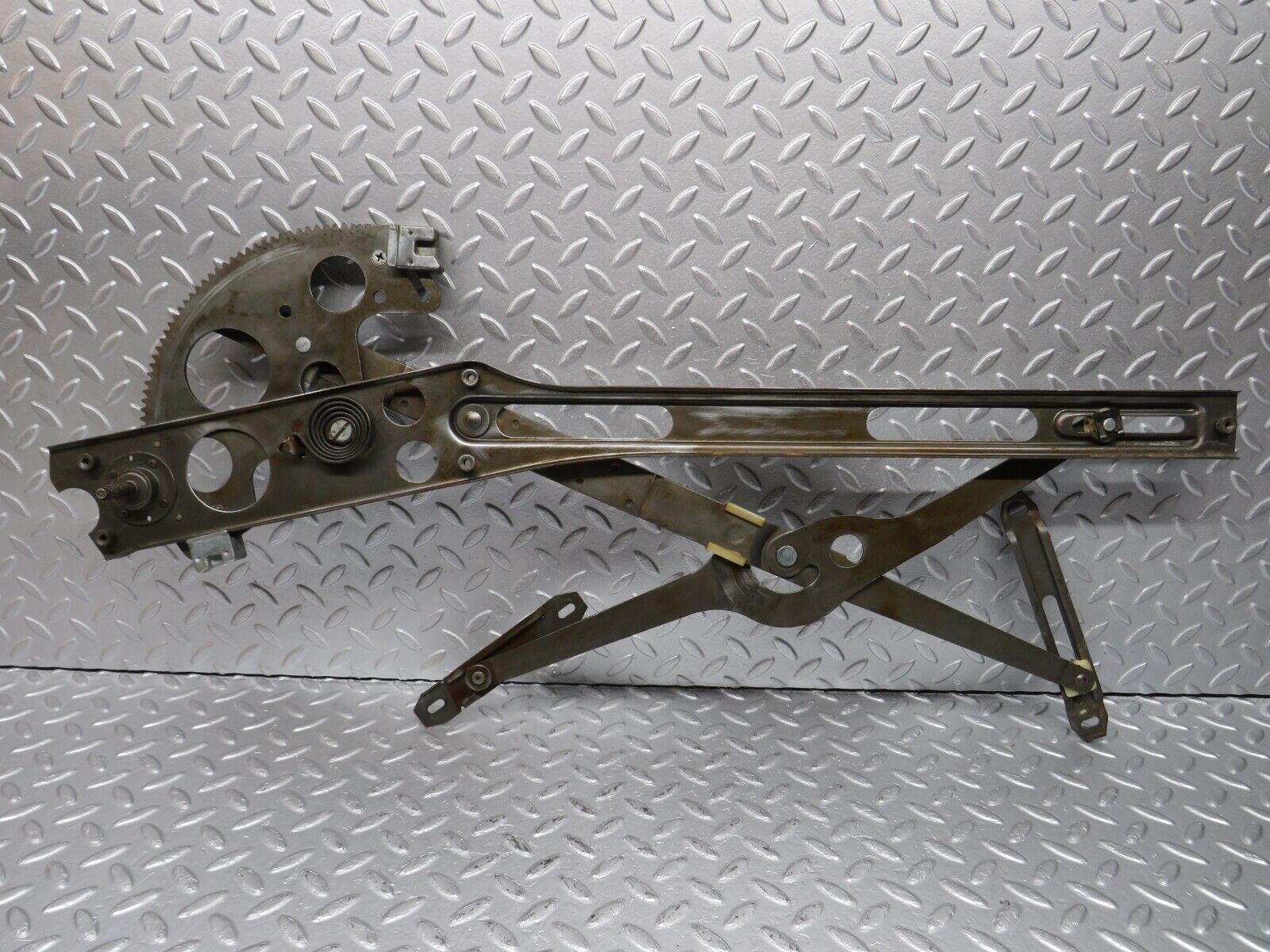 40117 Mercedes-Benz R107 350SL Front Left Manual Window Regulator 1077250502