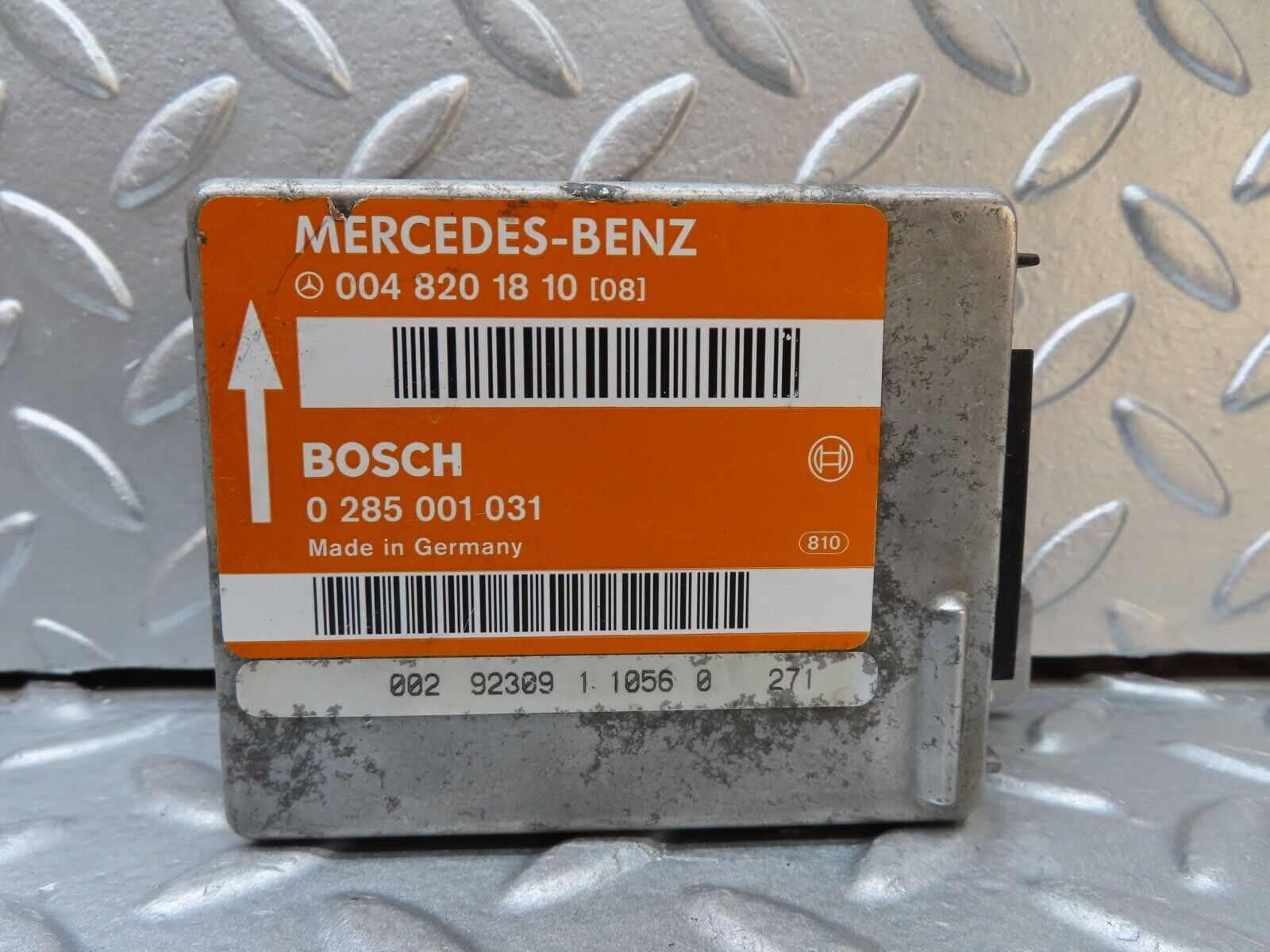 19914 Mercedes-Benz R129 300SL Coupe Crash Sensor Bosch 0285001031