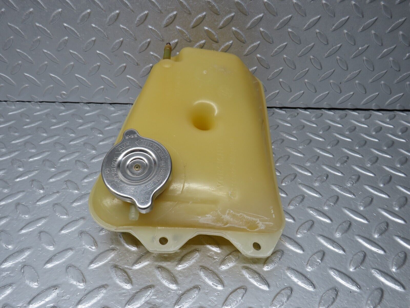 39092 Mercedes-Benz R107 500SL Coupe Coolant Reservoir Tank Behr 1165000449