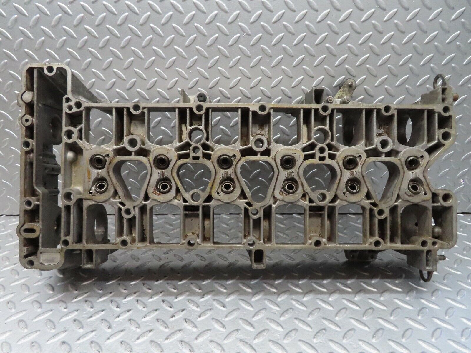 16993 Mercedes-Benz C123 280CE Coupe Camshaft Bearing Casing 1100163304