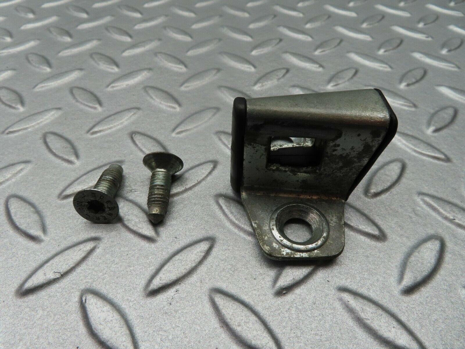 5368 Mercedes-Benz W124 230E Door Lock Latch