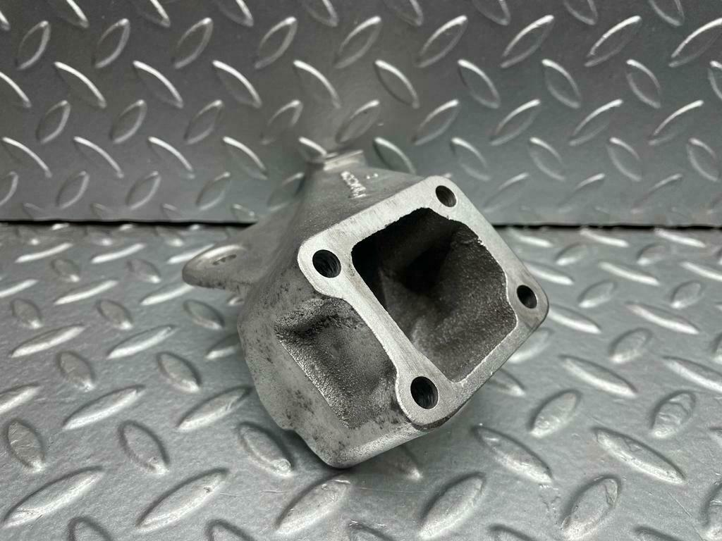 0223 Mercedes-Benz W116 350SE Engine Mount Bracket Left Side 1162232904