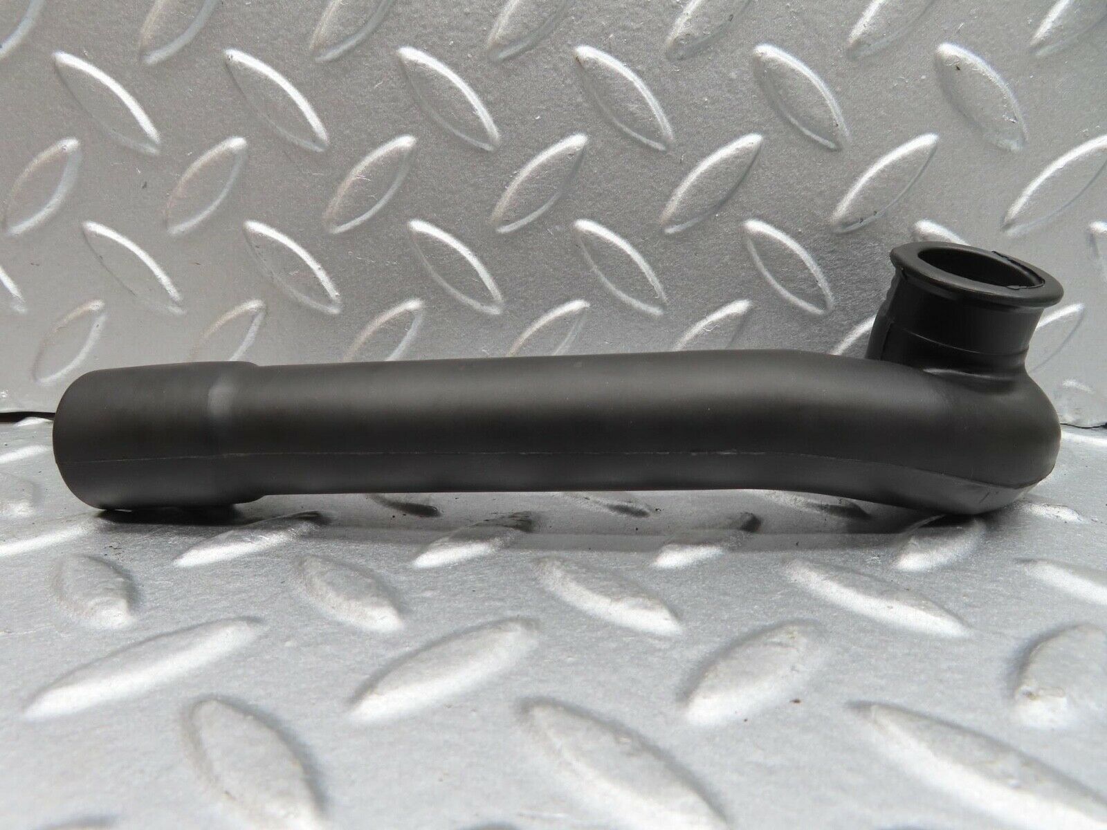 14420 Mercedes-Benz W116 350SE Air Intake Breather Hose 1160940691