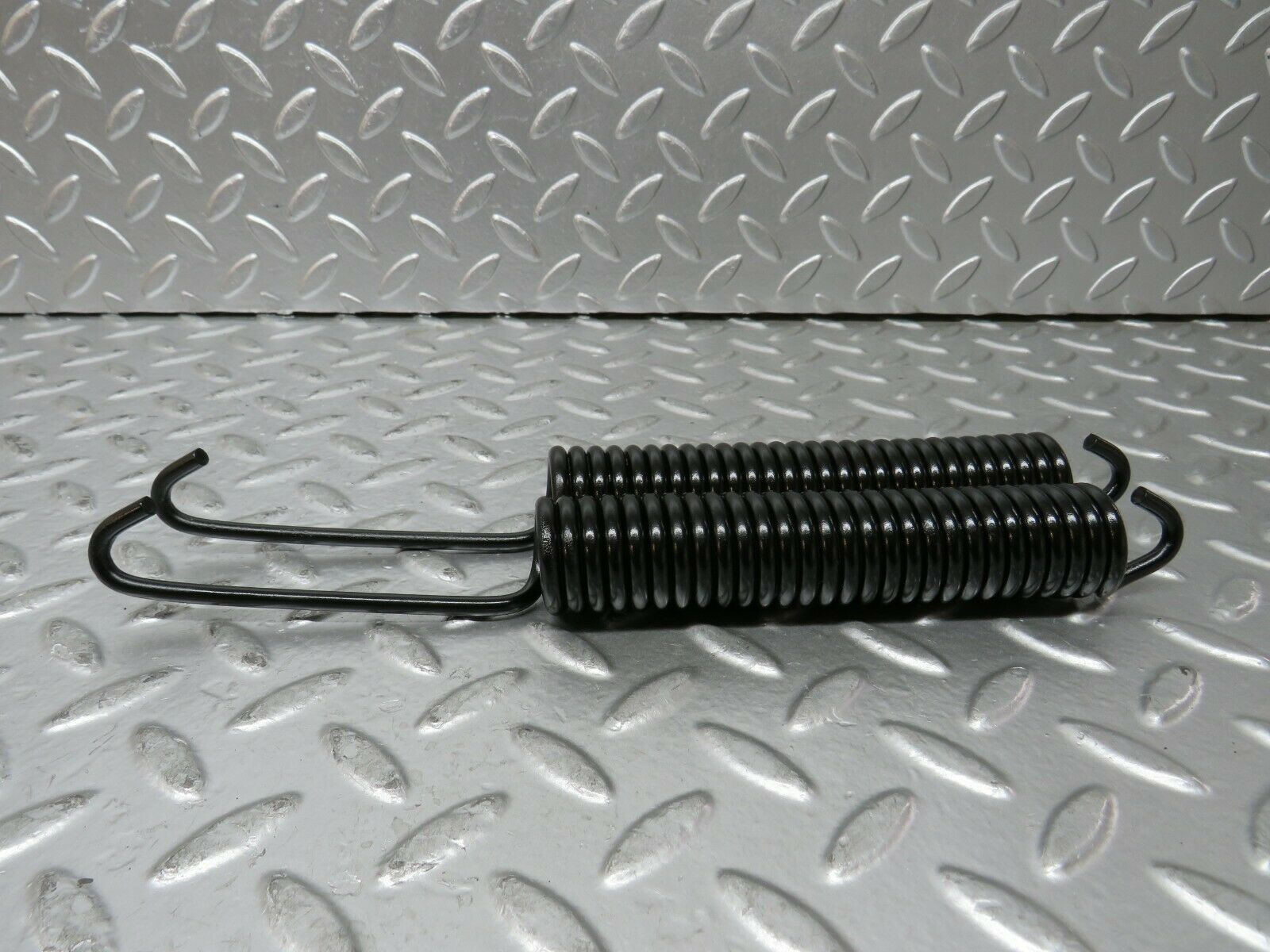 23836 Mercedes-Benz C107 450SLC Coupe Bonnet Hinge Spring Pair