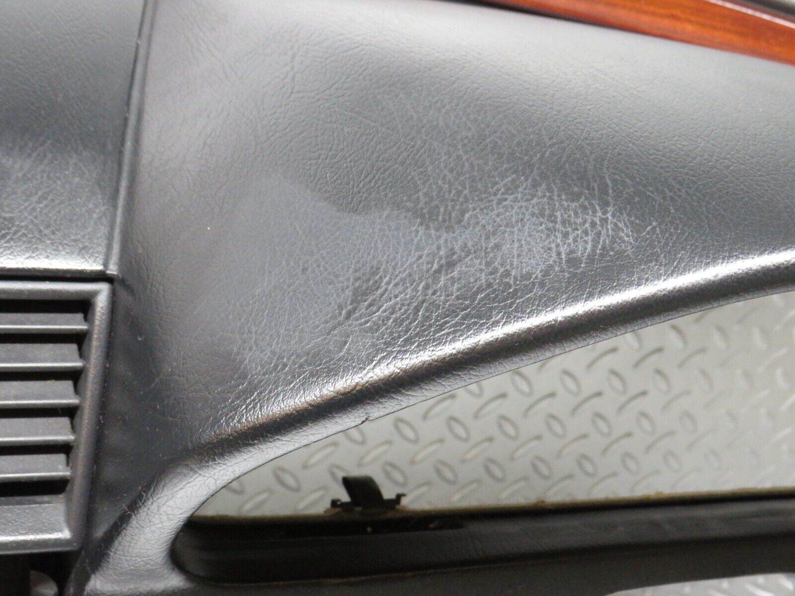 33342 Mercedes-Benz W202 C180 Dashboard Black 2026801987