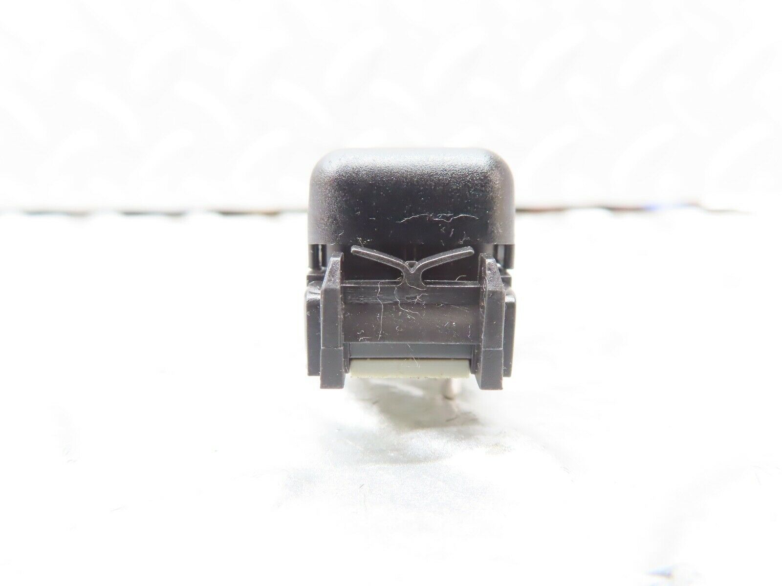19719 Mercedes-Benz C140 CL420 Coupe Trunk Lid Open Release Button 1408214451