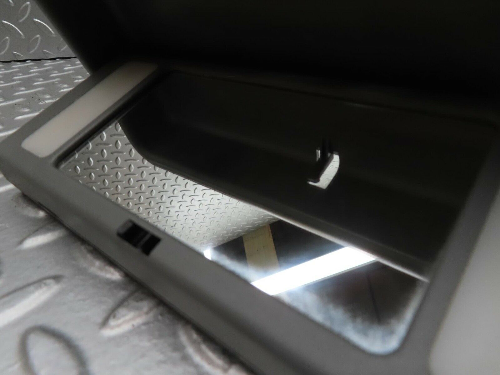 14930 Mercedes-Benz W140 S320 Interior Vanity Mirror
