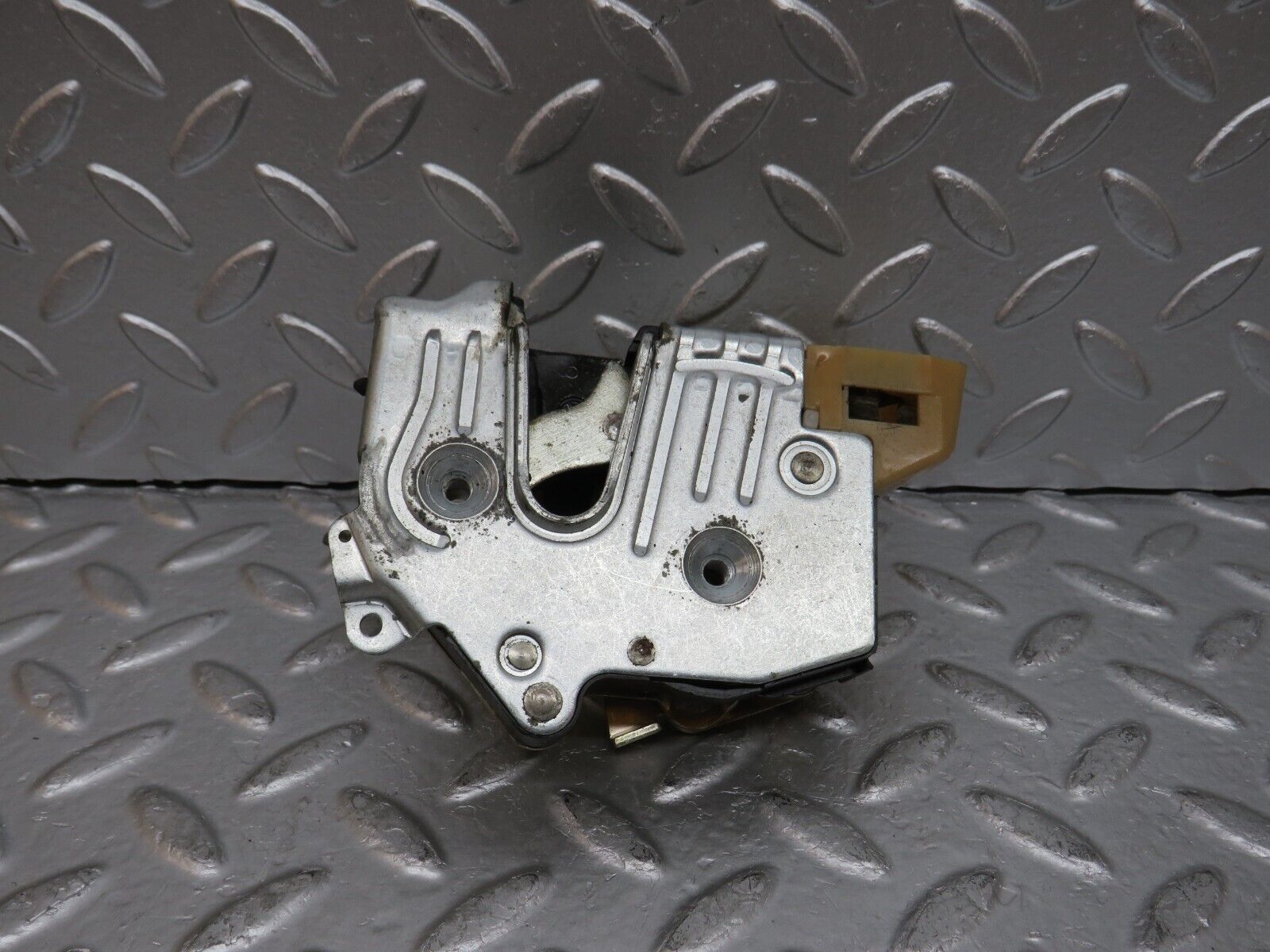 29352 Mercedes-Benz W124 230E Rear Right Door Lock Mechanism