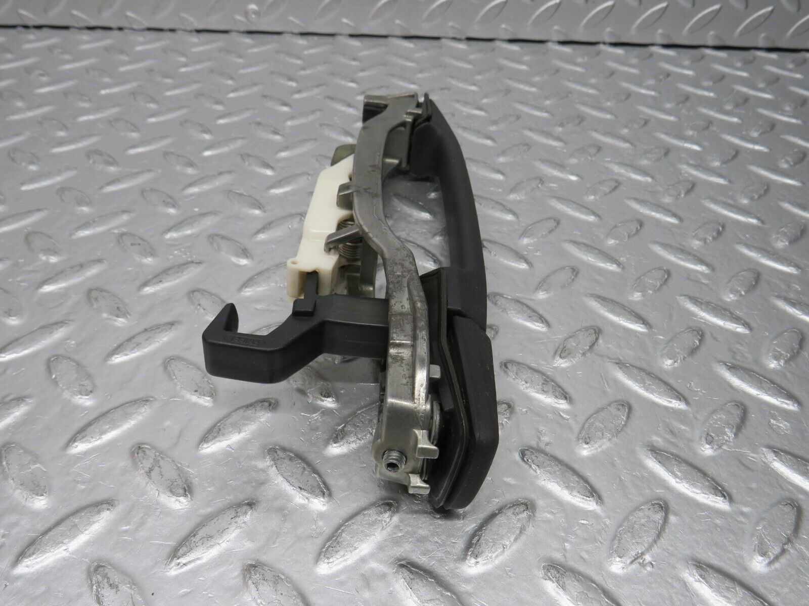 32457 Mercedes-Benz S124 300TE Wagon Rear Right Exterior Door Handle