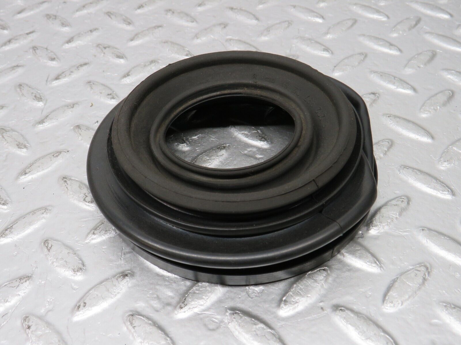33468 Mercedes-Benz W202 C180 Fuel Tank Filler Rubber Gasket