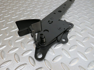 32514 Mercedes-Benz S124 300TE Wagon Rear Seat Hinge Pair