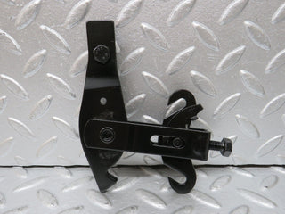 32667 Mercedes-Benz S124 300TE Wagon Handbrake Adjusting Handbrake Regulator