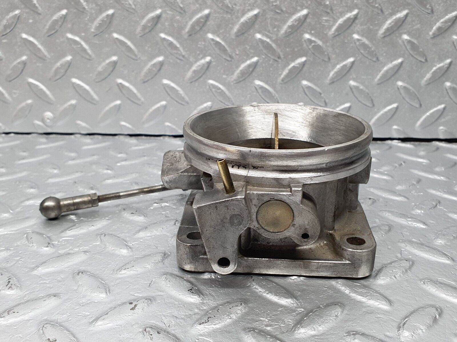 41364 Mercedes-Benz R107 350SL Coupe Throttle Body Valve