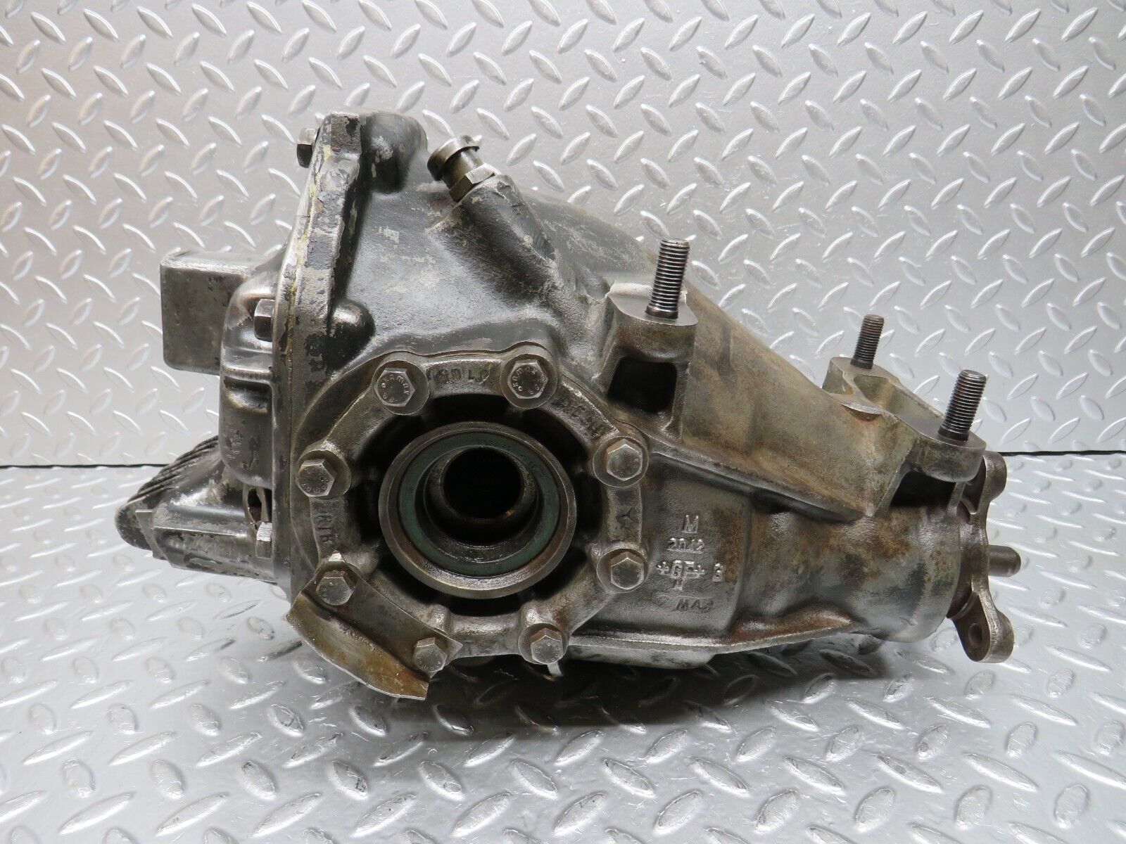 33021 Mercedes-Benz C107 R107 350 V8 Rear Differential Ratio 3.46 1163510401