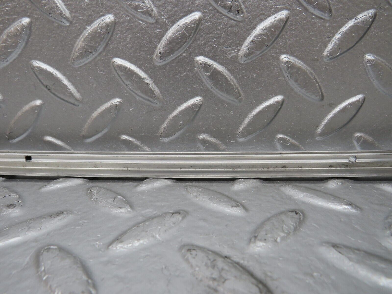 30774 Mercedes-Benz W201 190E 2.0L Sunroof Chrome Trim