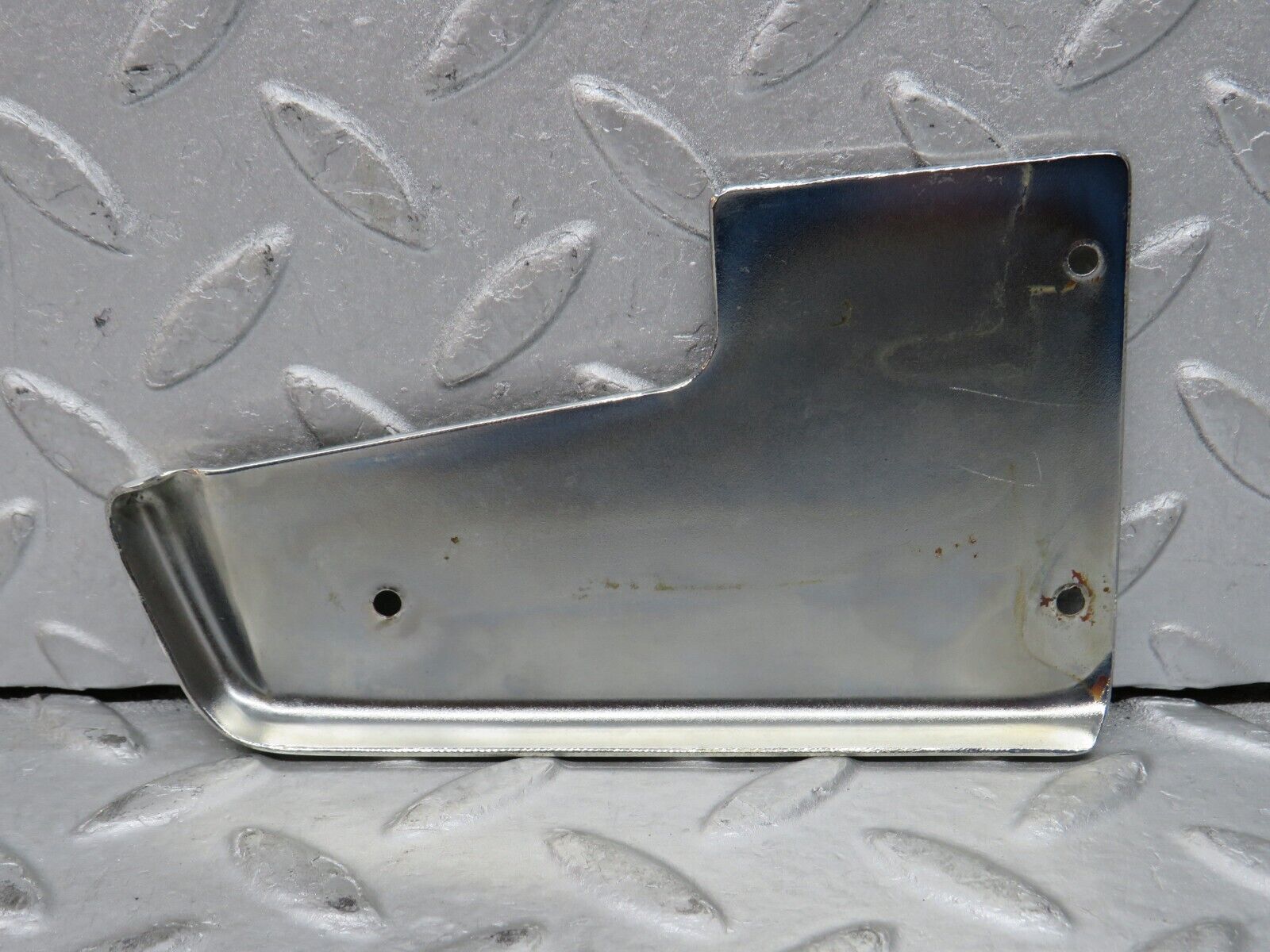 37761 Mercedes-Benz A124 320E Cabriolet Left Door Chrome Cover