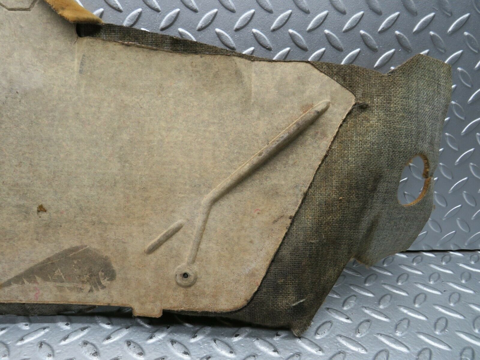 22130 Mercedes-Benz S123 280TE Centre Console Carpet Palomino Left Side