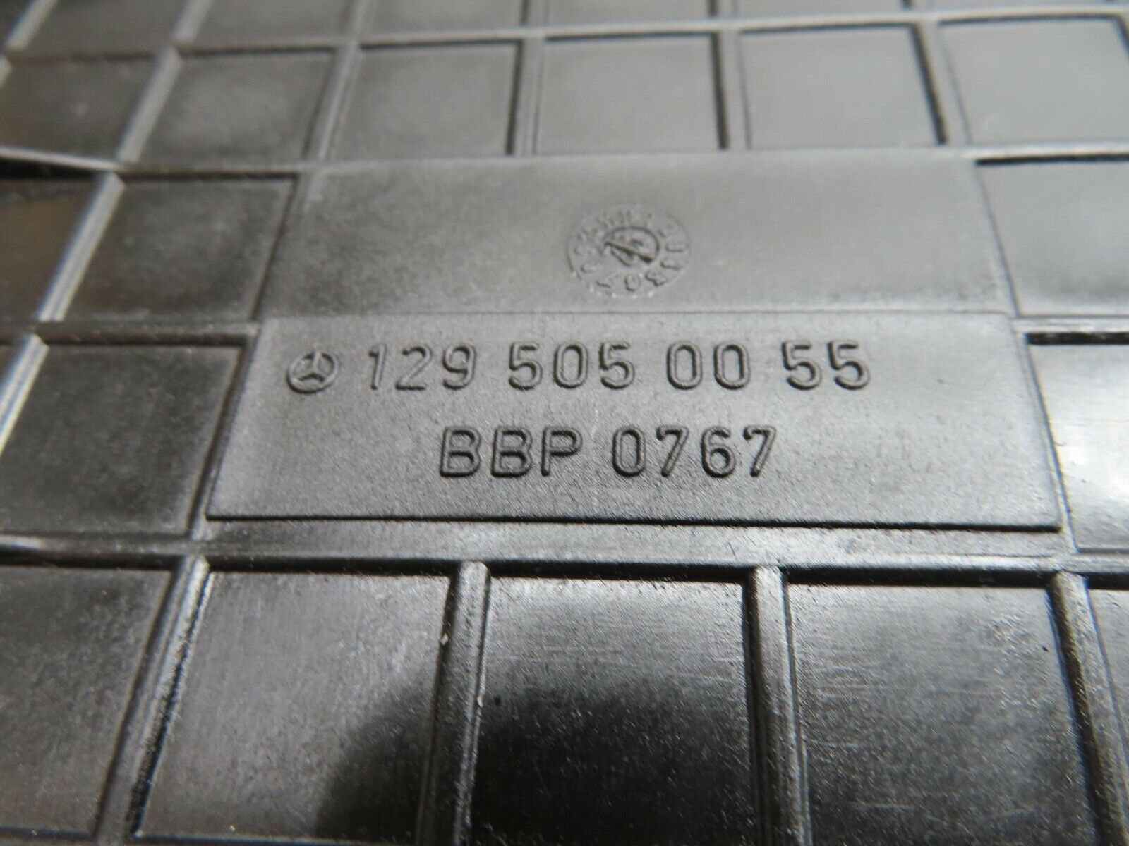 12037 Mercedes-Benz R129 300SL Coupe Radiator Fan Shroud 1295050055