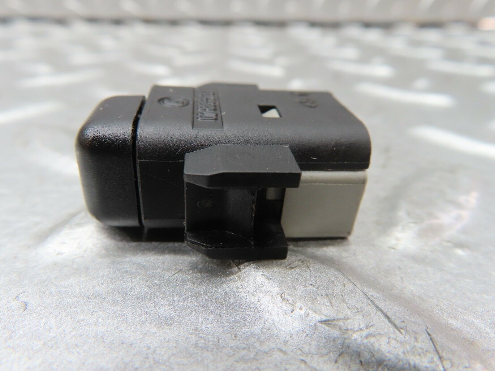 19723 Mercedes-Benz C140 CL420 Coupe Child Lock Control Switch 1408217551