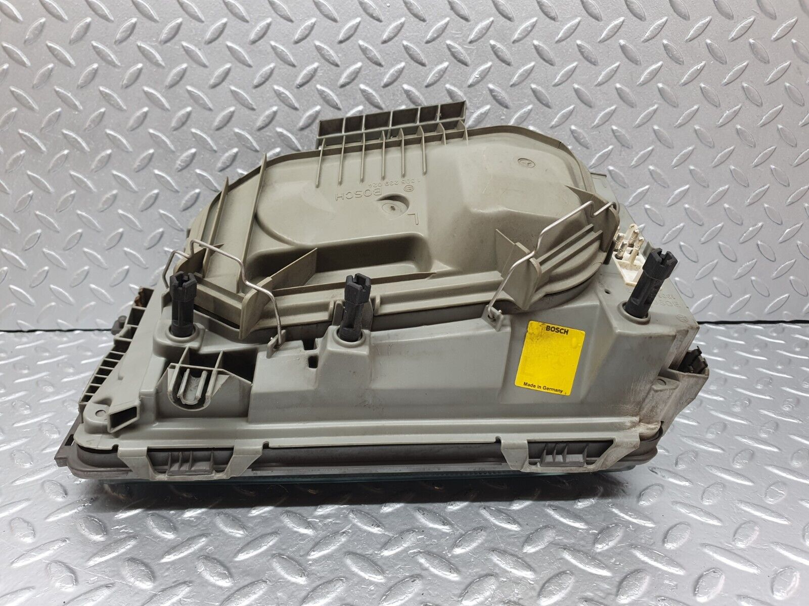41433 Mercedes-Benz W124 200E Headlight Left Side Bosch 1305621038 1305235093