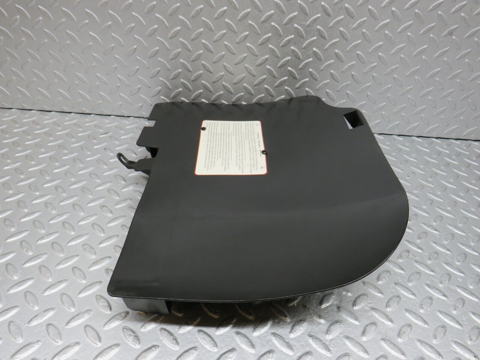 38702 Mercedes-Benz W201 190E 2.6L Front Left Front Cable Channel Cover 2016841137
