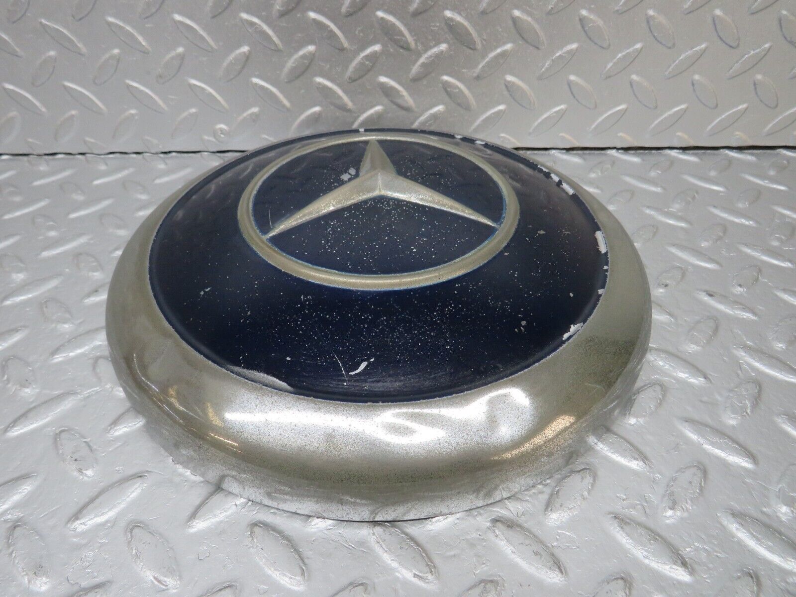 40351 Mercedes-Benz W110 230 Chrome Wheel Hub Cap