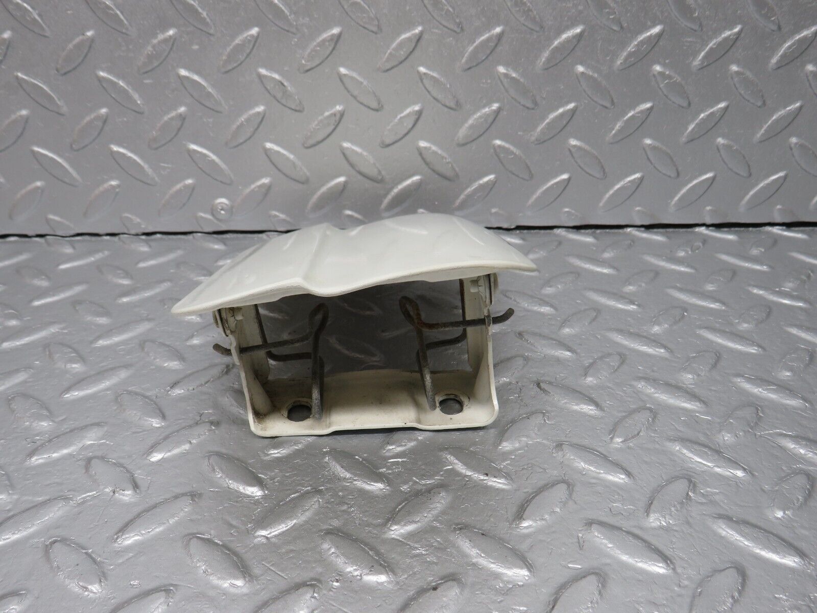 40660 Mercedes-Benz W123 300D Fuel Tank Flap Cap 1235840039
