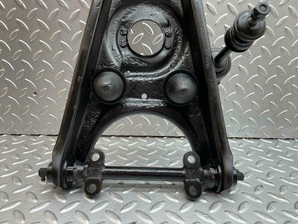 0126 Mercedes-Benz W120 PONTON Front Left Lower Control Arm
