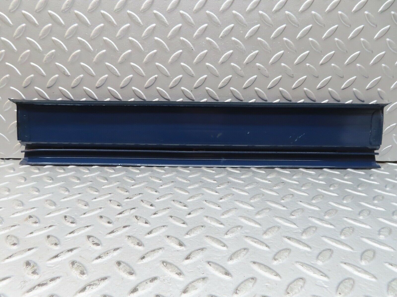 17534 Mercedes-Benz W116 450SEL Rear Left Door Sill Blue
