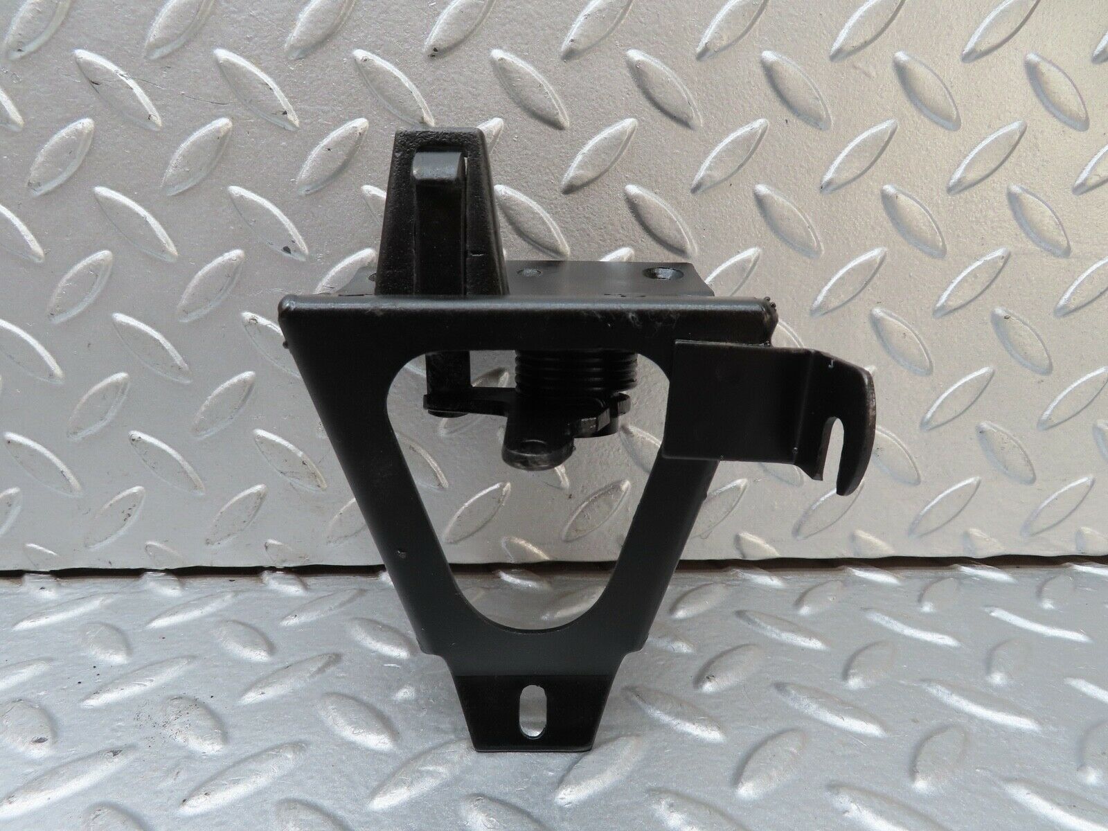 18724 Mercedes-Benz W120 W121 Ponton Bonnet Lock Lower
