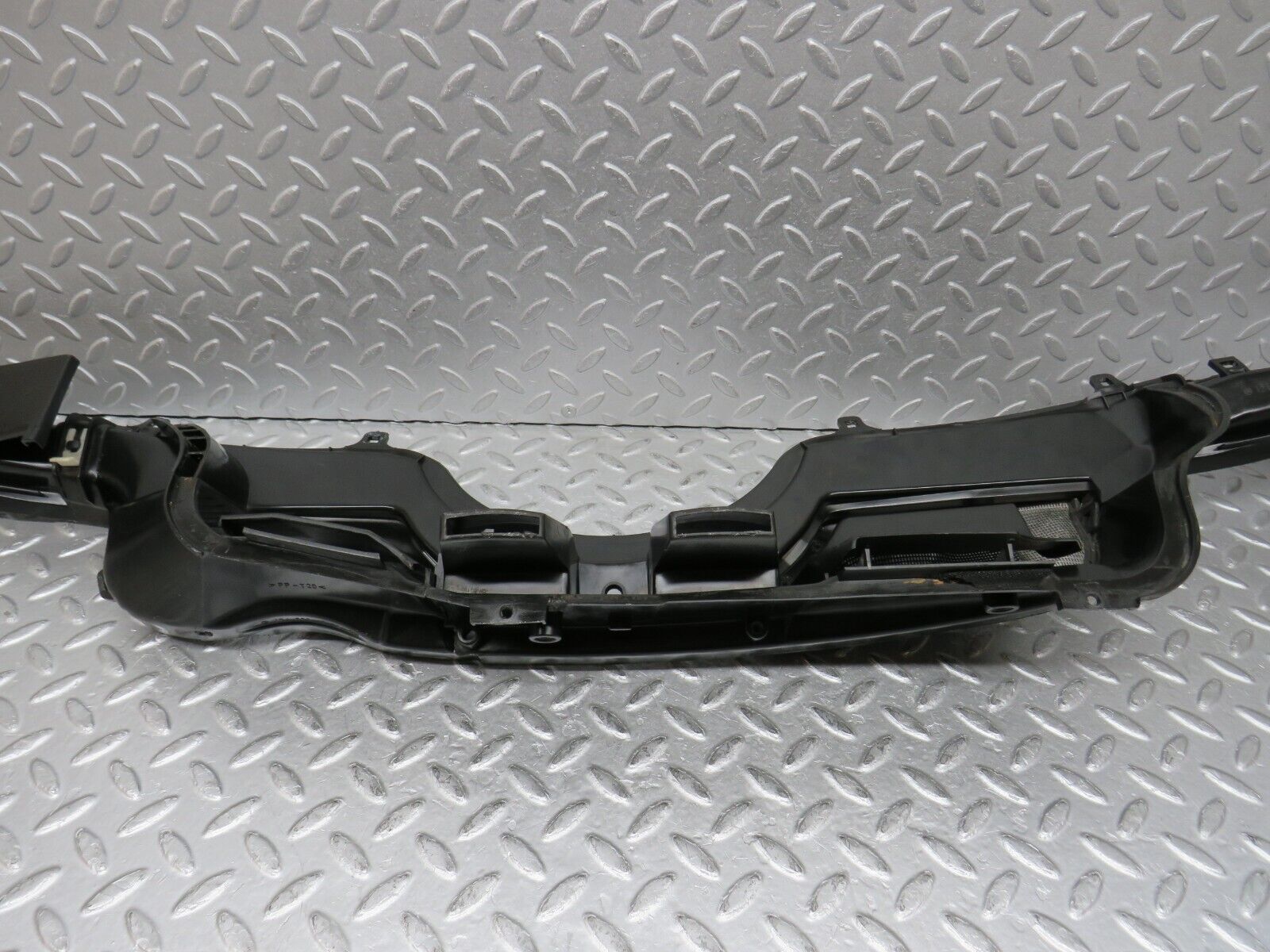 37886 Mercedes-Benz A124 320E Cabriolet Water Drain 1246204278 1246283707 1246283407