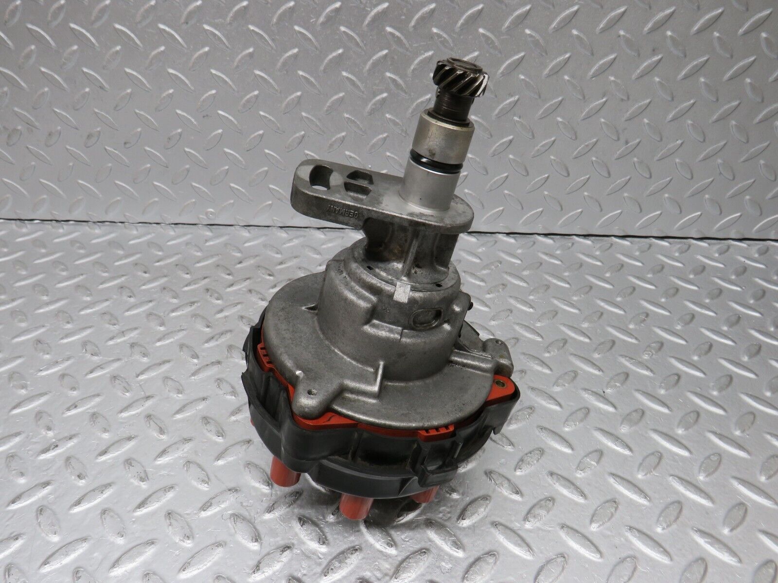 36262 Mercedes-Benz W126 420SE Ignition Distributor Bosch 0031584401 023750500