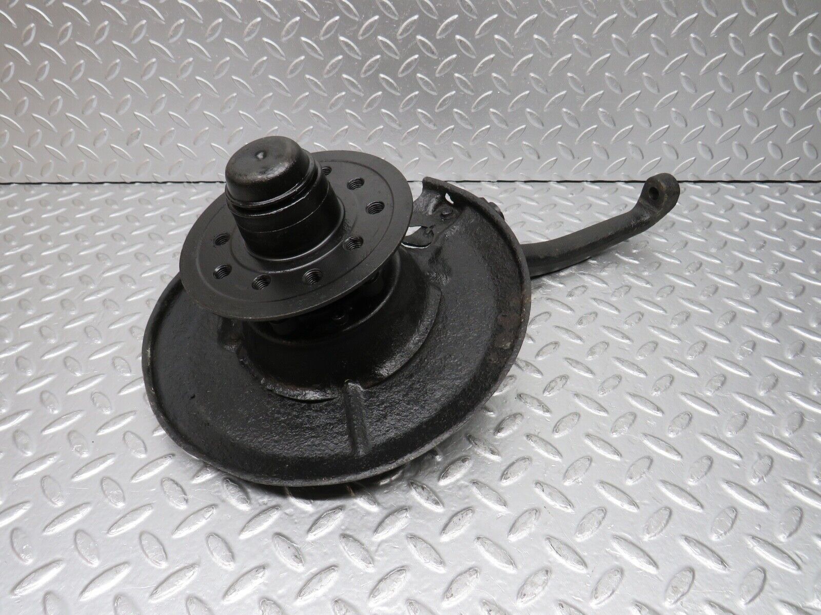 0386 Mercedes-Benz W108 280SE Complete Wheel Hub Front Right