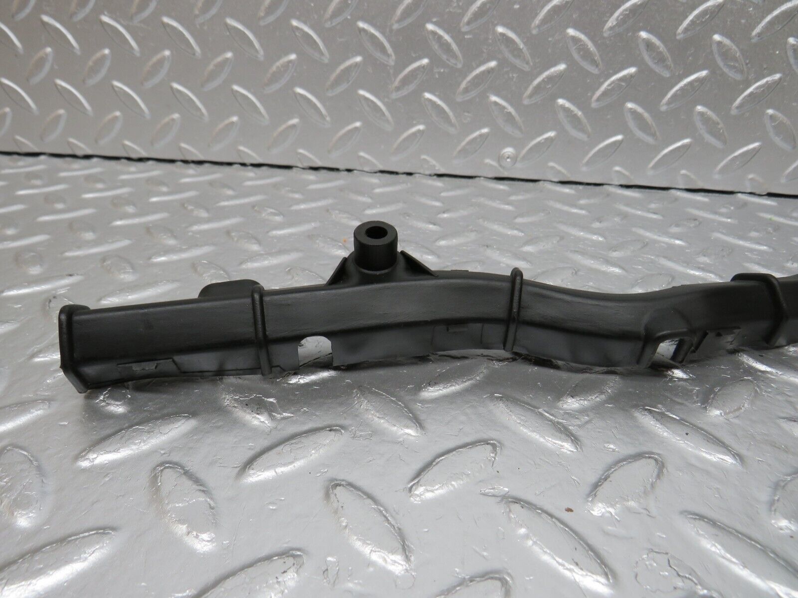 34105 Mercedes-Benz W124 260E Engine Wire Bracket Holder 1031590213