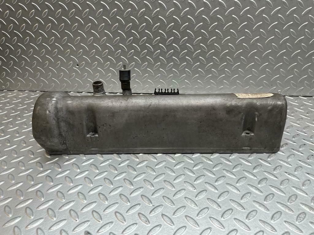 0008 Mercedes-Benz W116 350 SE Cylinder Head Valve Cover Left 1160161805