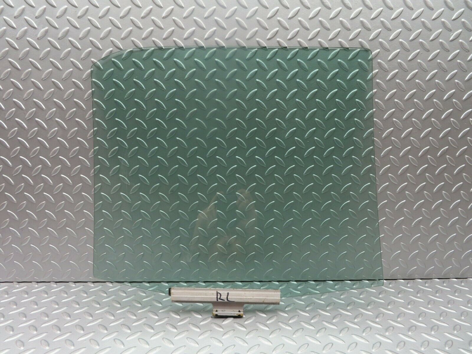 5383 Mercedes-Benz W124 230E Rear Left Door Window Glass