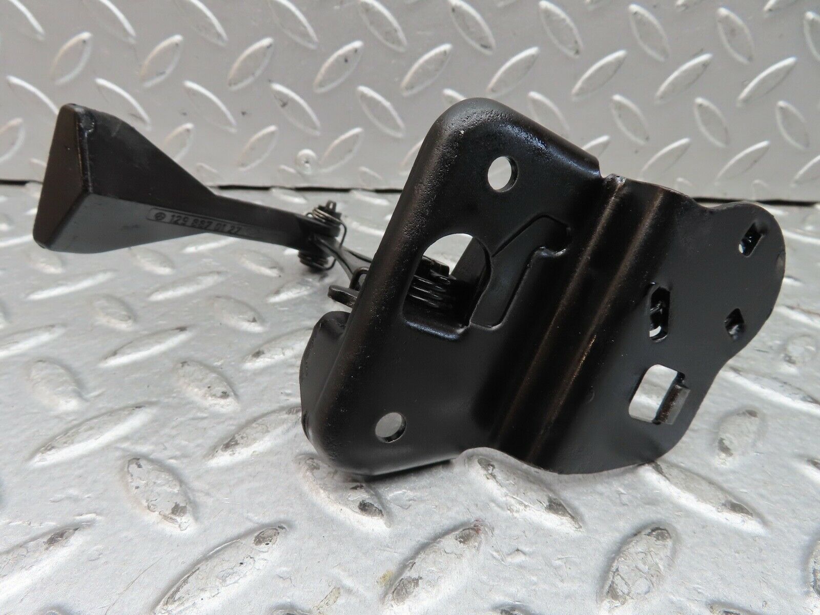 19758 Mercedes-Benz C140 CL420 Coupe Bonnet Release Latch 1298800064
