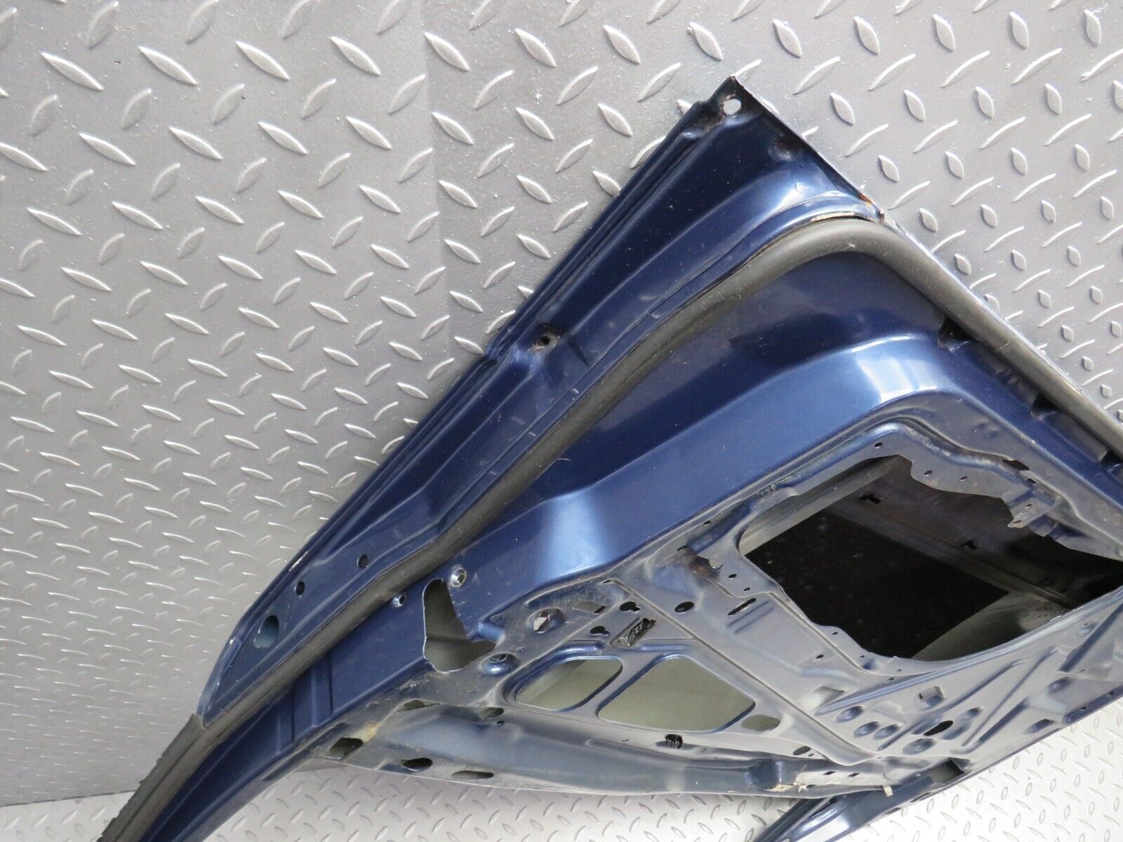 31415 Mercedes-Benz S124 220TE Wagon Front Right Door